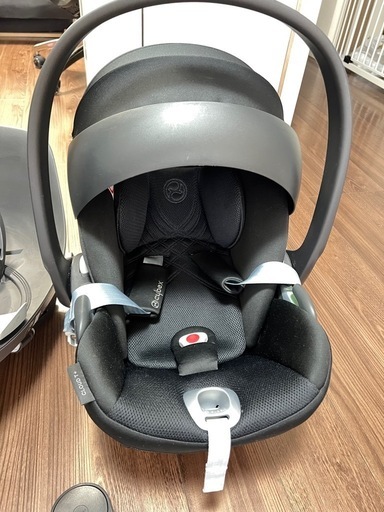 Cybex Cloud T i-Size & Base T チャイルド シート & カーシートアダプター美品