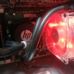 ★★HP ENVY Phoenix 800-080jp　HP純正水冷CPUクーラー（赤LED)+Core i7　KモデルCPU　+グラボ搭載　ゲーミングデスクトップPC　プレミアム・ミニタワー型(レッド・イルミネーション付 / 縦置き)の画像