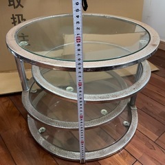 ガラス飾り棚の画像