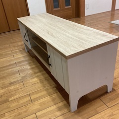取りに来て頂ける方限定！カントリー調ののテレビボードのご紹介