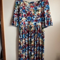 ①新品　未使用【NY-TRANZ-】花柄 七分袖 ひざ丈ワンピース　L