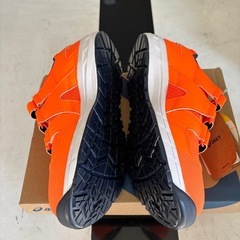 アシックス　新品未使用
安全靴　　 　　　　　　　の画像