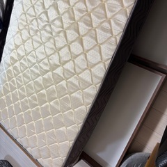 2/11まで　
ニトリ購入　棚付きシングルベッド　マットレス付の画像