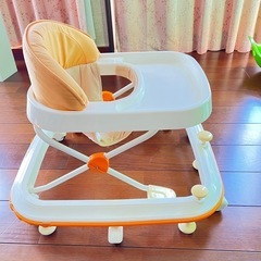 ベビー歩行器　コンビの画像