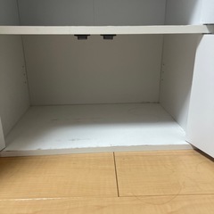 食器棚の画像