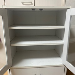 食器棚の画像