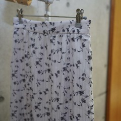 【美品】any sis花柄スカートの画像