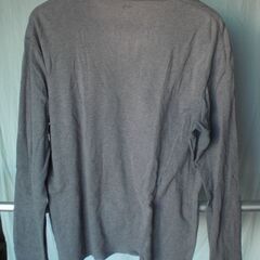 ユニクロ　長袖Ｔシャツ　②の画像