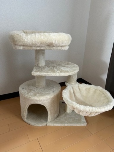 sumika、中古品】キャットタワー＋スケルトンラウンドベッド＋猫
