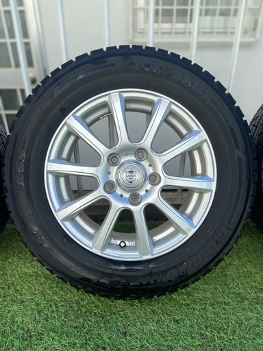 スタッドレスタイヤ　195/65R15 ヨコハマタイヤ　アイスガード　美品　　ホイル・ナット付き