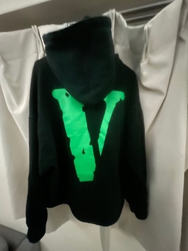 Vlone friends パーカー