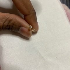金のイヤリング