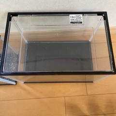 水槽　２つセット　色々まとめ売り　金魚の画像