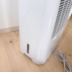 SHARP シャープ プラズマクラスター搭載空気清浄除湿機 CV-EF120 取扱説明書付き(箱無し) (Chuckster )  池袋の季節、空調家電《空気清浄機》の中古あげます・譲ります｜ジモティーで不用品の処分