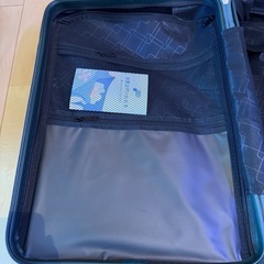 新品TSA付き、コンパクトスーツケースの画像