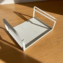 (取引中)　2個の　棚下　吊り下げバスケット　/カゴの画像