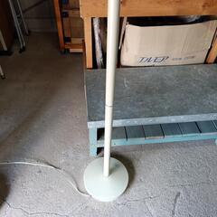 フロアライトIKEAの画像