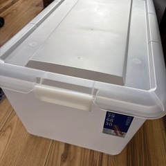 引っ越しに伴い出品！半透明収納ケース