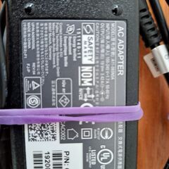 富士通PC純正アダプターの画像