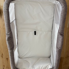 ベビーベッドの画像