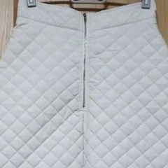 キルティングロングスカートの画像