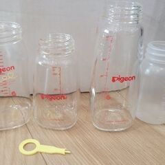 ピジョン◇PIGEON◇ガラス製哺乳瓶◇哺乳瓶セット◇乳首洗いつきの画像