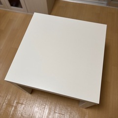 IKEA サイドテーブルの画像