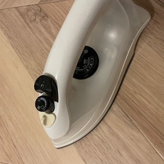 スチームアイロン　アイロン　 ホワイト SI-103の画像