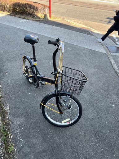 リサイクルショップどりーむ鹿大前店】No.62折りたたみ自転車20インチシティーサイクル6段ギア付き黒色LEDライト付き早い者勝ち (どりーむ鹿大前店)  工学部前の折りたたみ自転車の中古あげます・譲ります｜ジモティーで不用品の処分