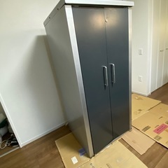 【値段交渉可】屋外物置（設置用ブロック付き）　の画像