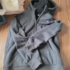 子供服ユニクロパーカー150