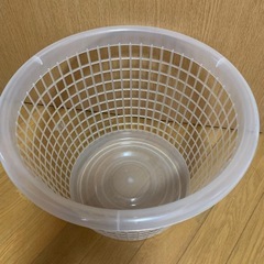 プラスチック　丸カゴの画像