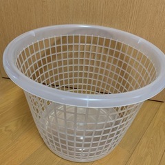 プラスチック　丸カゴ