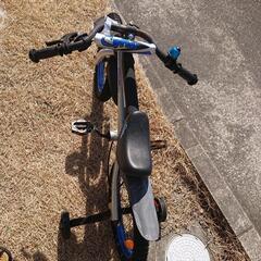 (お話中)自転車補助輪付きの画像