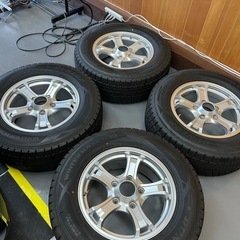 ランクル200系　WEDS KEELER 18インチスタッドレス...