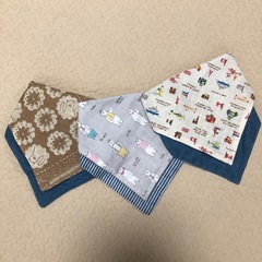 スタイ　バンダナ風　新品
