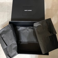 SAINT LAURENT紙袋などの画像