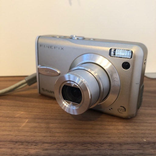 【ジャンク品】FUJIFILM  FinePix F30