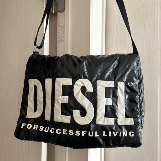DIESEL ディーゼル ショルダーバッグ フラップバッグ ブラック