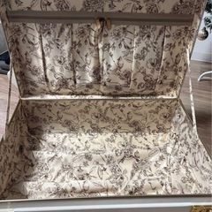 キャリーケース　ホワイトレザーの画像
