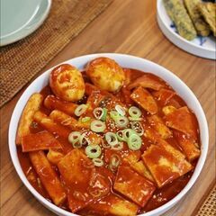 ##　韓国の名物、『キンパとトッポキー』アレンジ 食べる会❣　 − 東京都