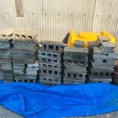 ☆何個もっていっても0円！☆ 概要欄確認必須！植木鉢 コンクリブロック 平らブロック  【ジ 0211-11】の画像