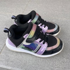 女の子　スニーカー　シューズ　靴　19cmの画像
