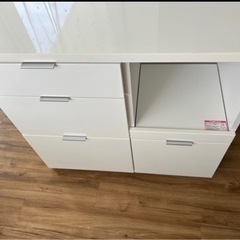 キッチンキャビネット