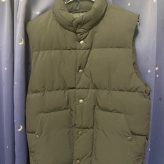 GU  ブラックダウンベスト