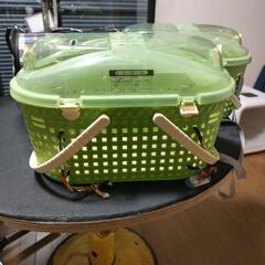 小型犬用キャリーバック　プラスチック製