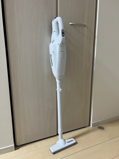 makita　充電式クリーナー