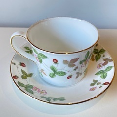 新品未使用 WEDGWOOD ワイルドストロベリー カップ&ソーサー 1客の画像