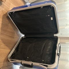 スーツケースの画像