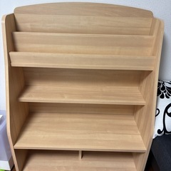 ワールドワイドキッズ　本棚